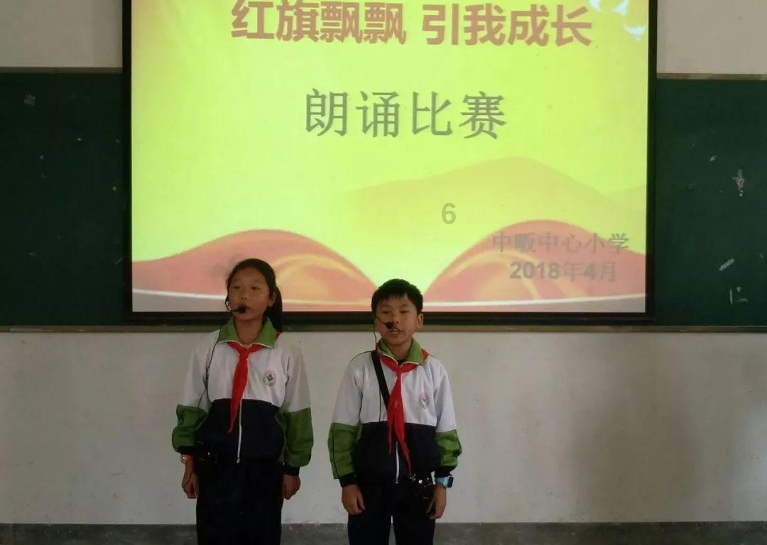 男星吃冰淇淋，易烊千玺可爱，鹿晗斯文，王源简直萌化了，你是怎样吃的呢？游戏画面
